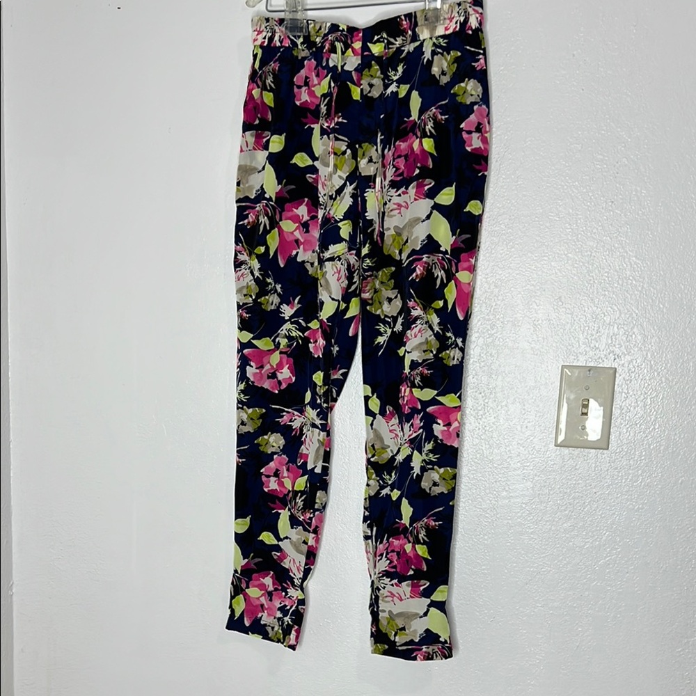 Liz Claiborne petite American Navy Multi Floral Print Pants Small NWT